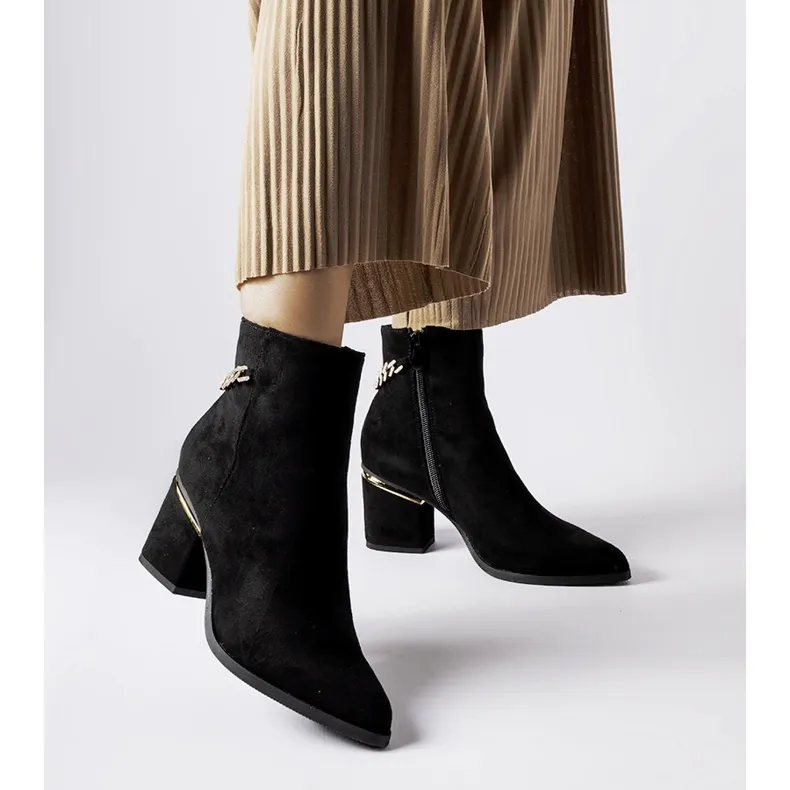 Black Hiney ankle boots