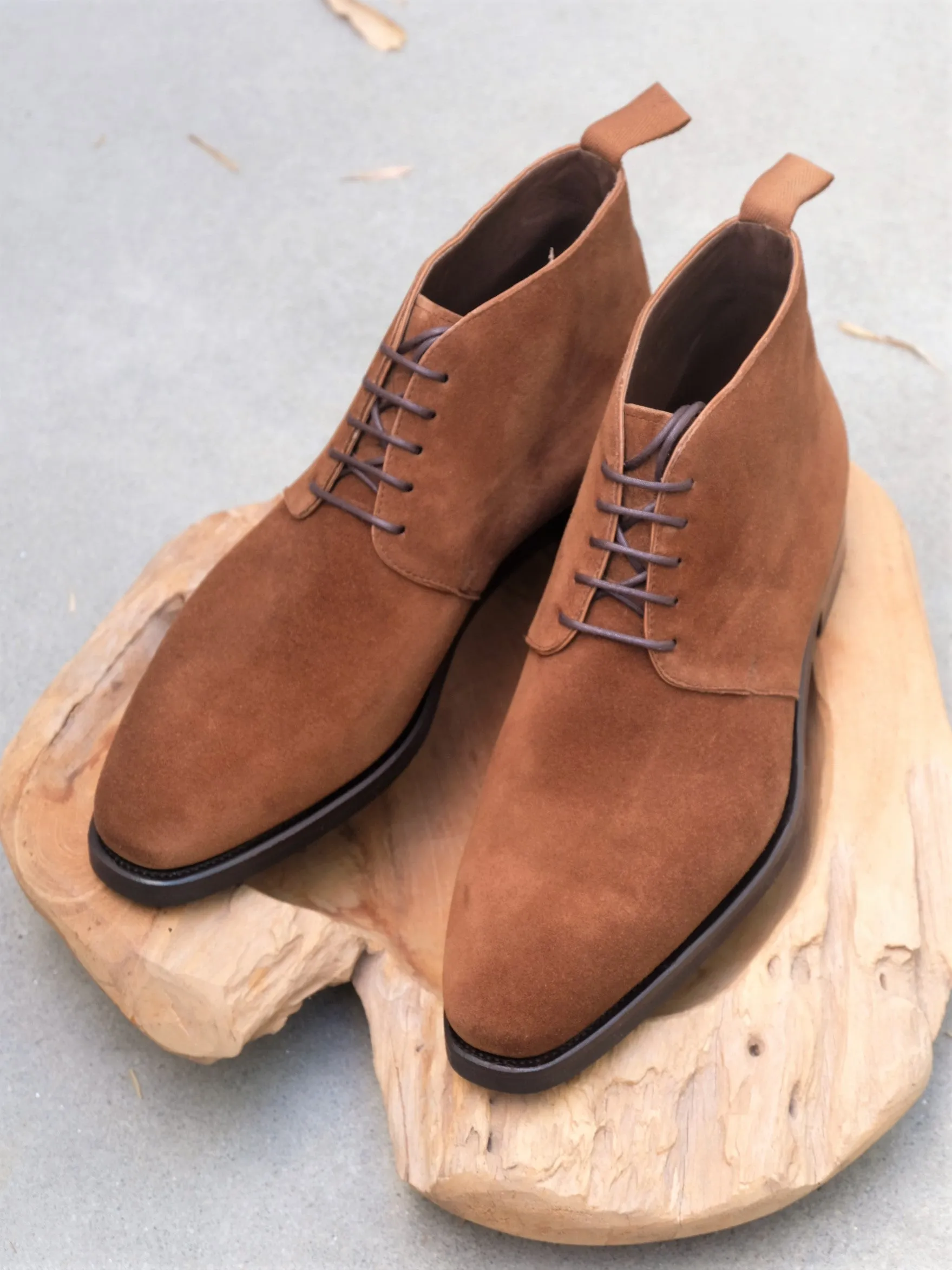 Carmina Shoemaker 5 Eyelet Chukka in Snuff Suede