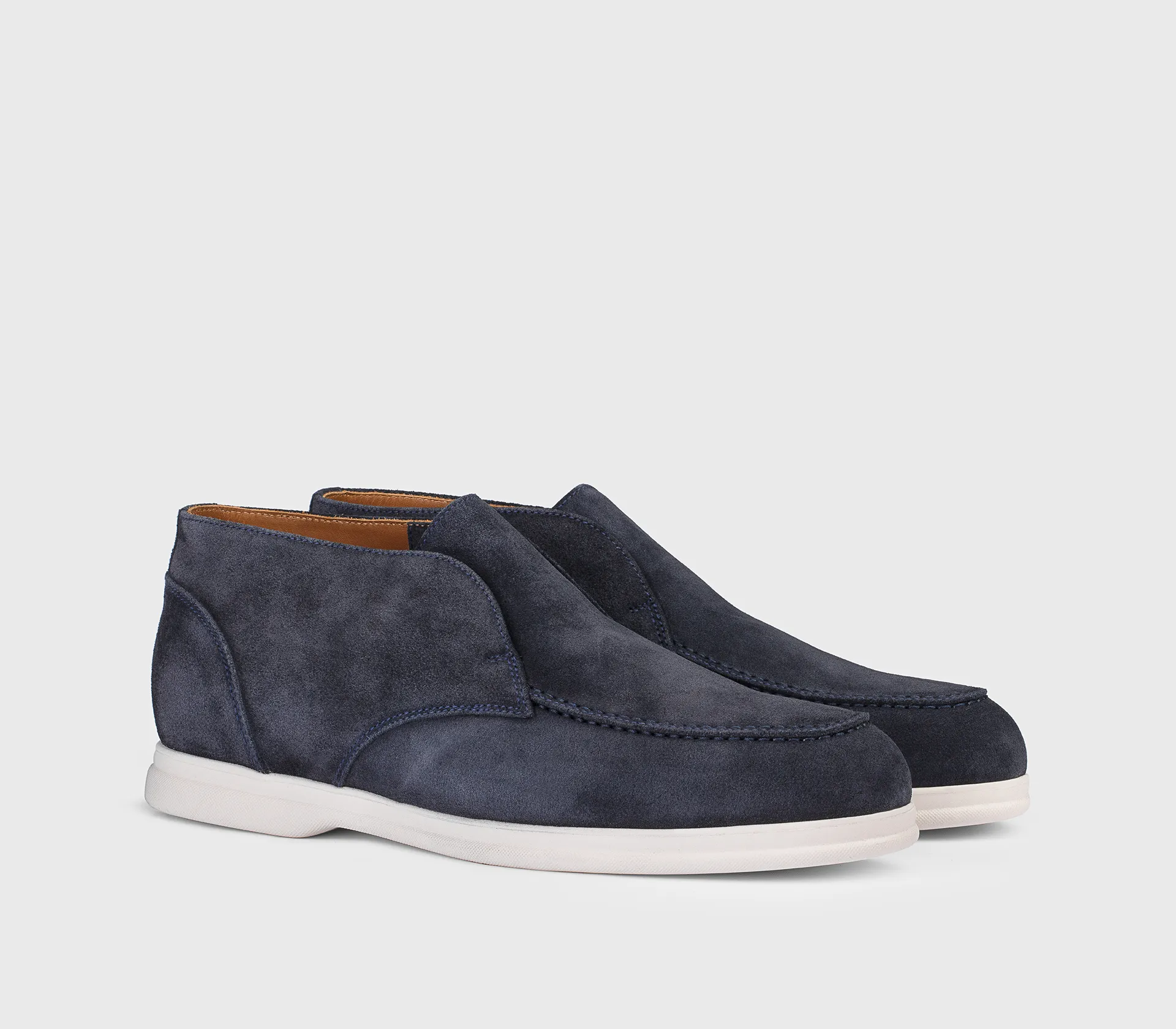 Chukka loafer in blue suede