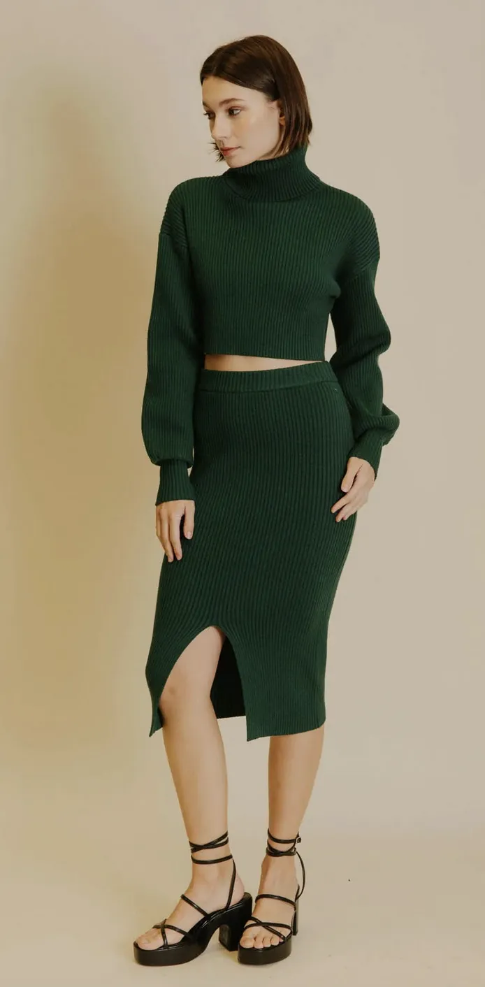 CROPPED TURTLENECK SWEATER