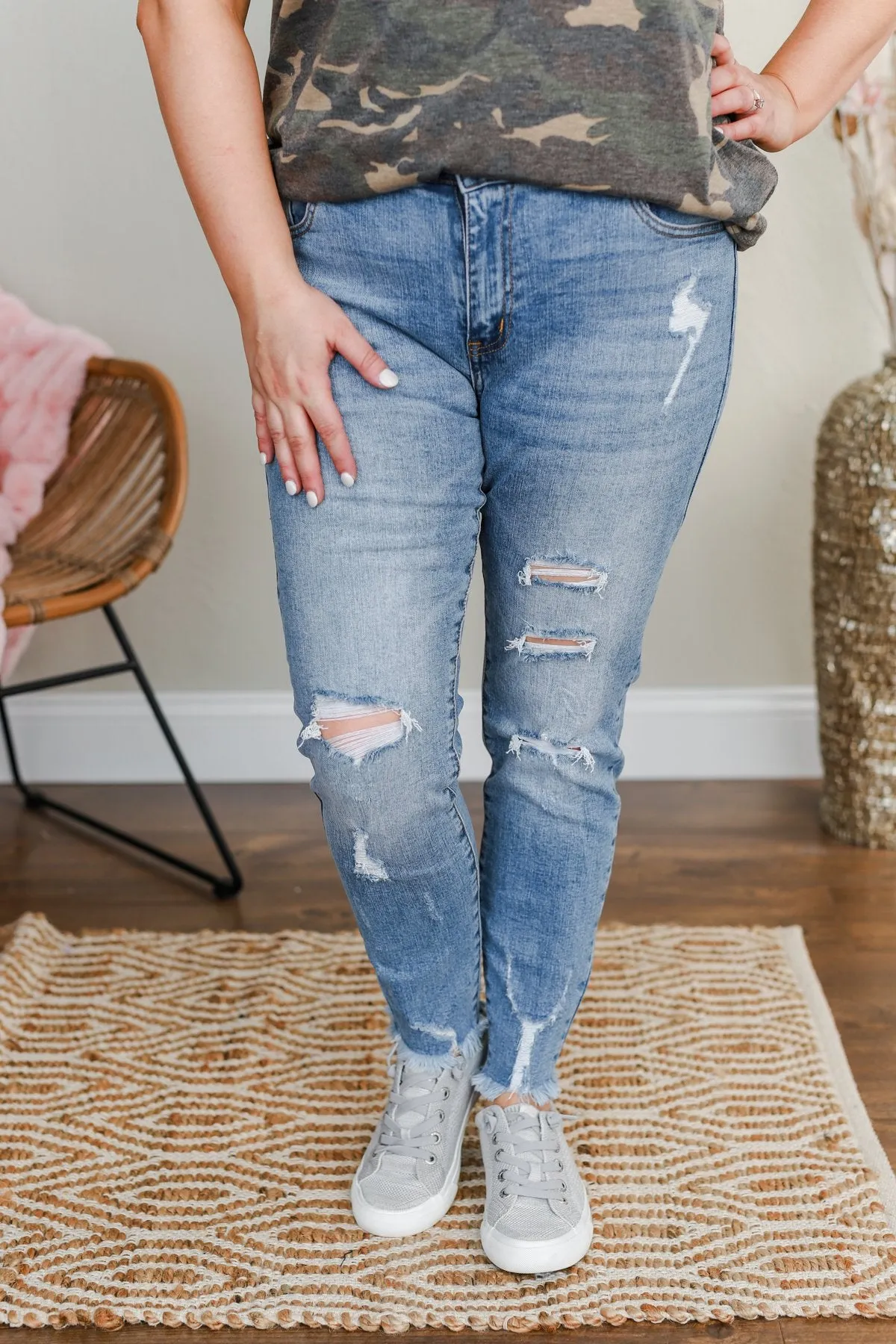 Kan Can Mid-Rise Jeans- Genevieve Wash