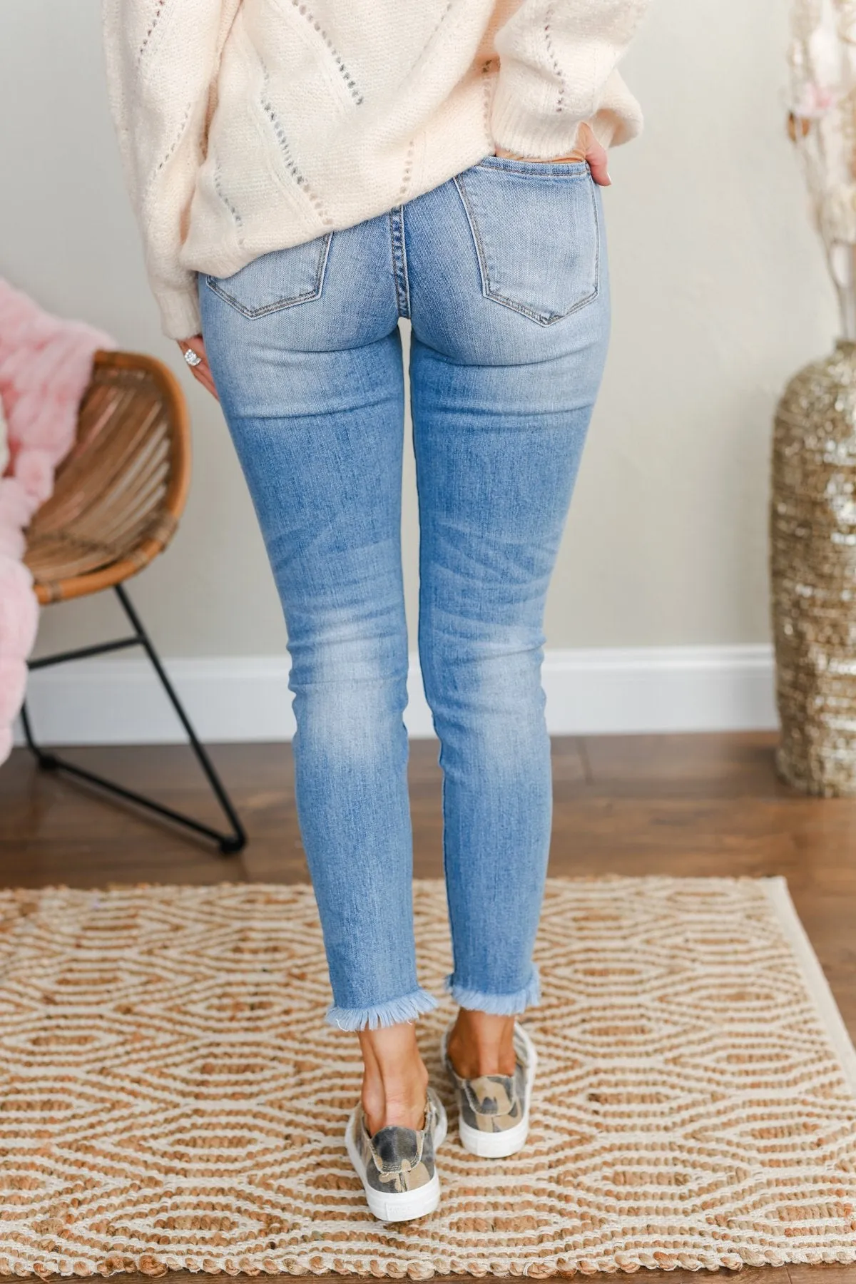 Kan Can Mid-Rise Jeans- Genevieve Wash