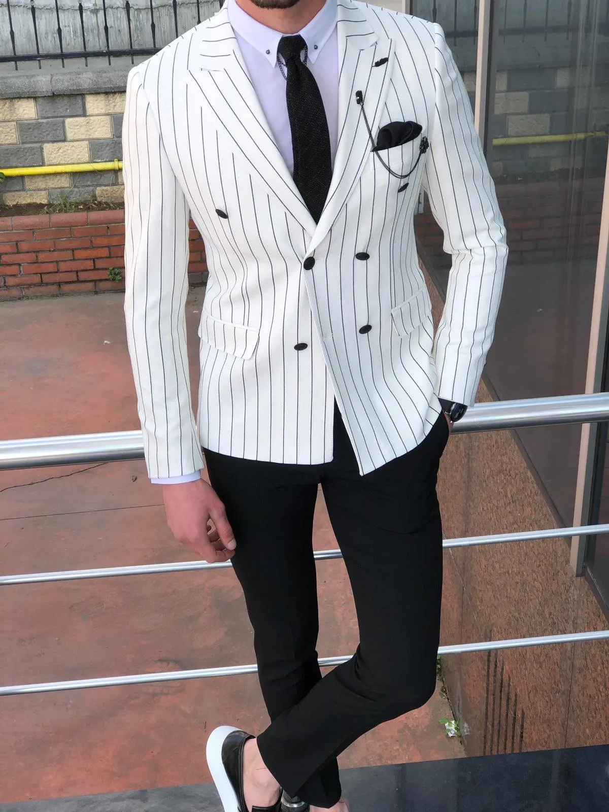 Stenos Slim-Fit Double Breasted Blazer in White